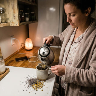 A Caffeine-Free Evening Drink Guide: What to Look For - Vitorious
